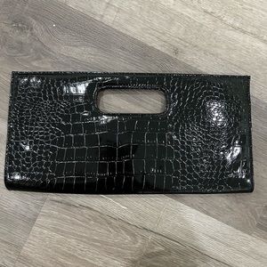 Black clutch